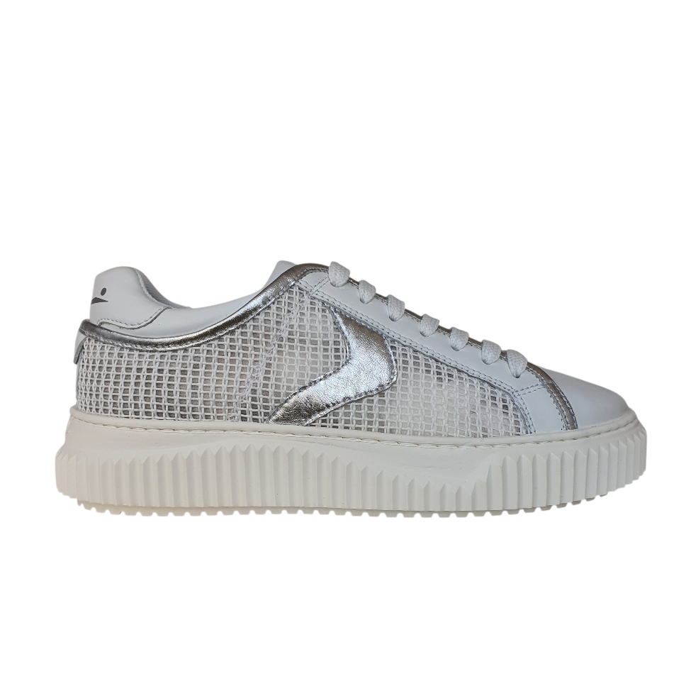 0012017539.02.1N02 Calf-metallic goat White-silver